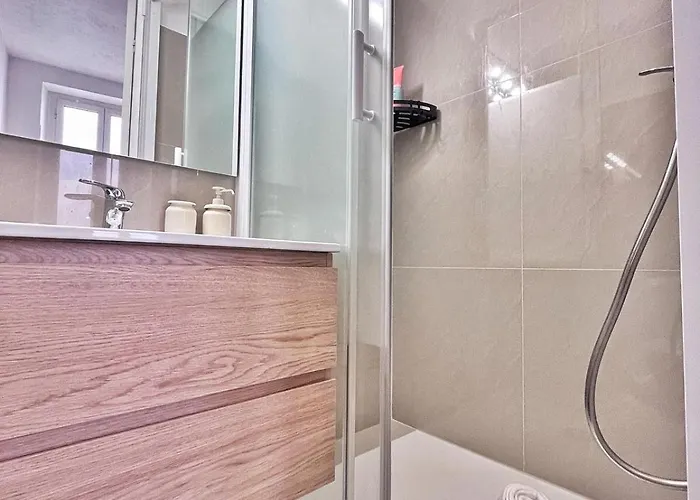 Apartamento Lumineux Et Deux Piece - *